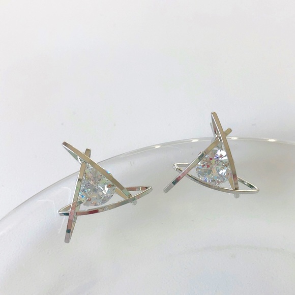 COPY - Triangle Zircon Stud Earring - Picture 2 of 12